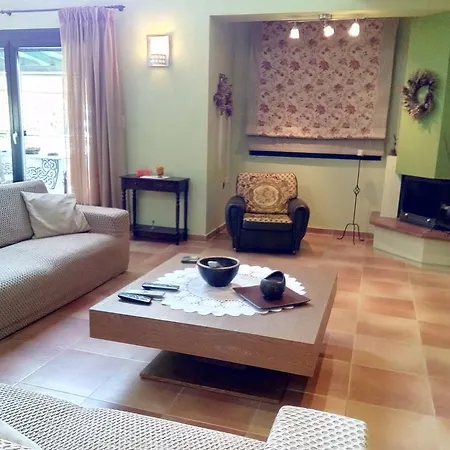 Vicente House